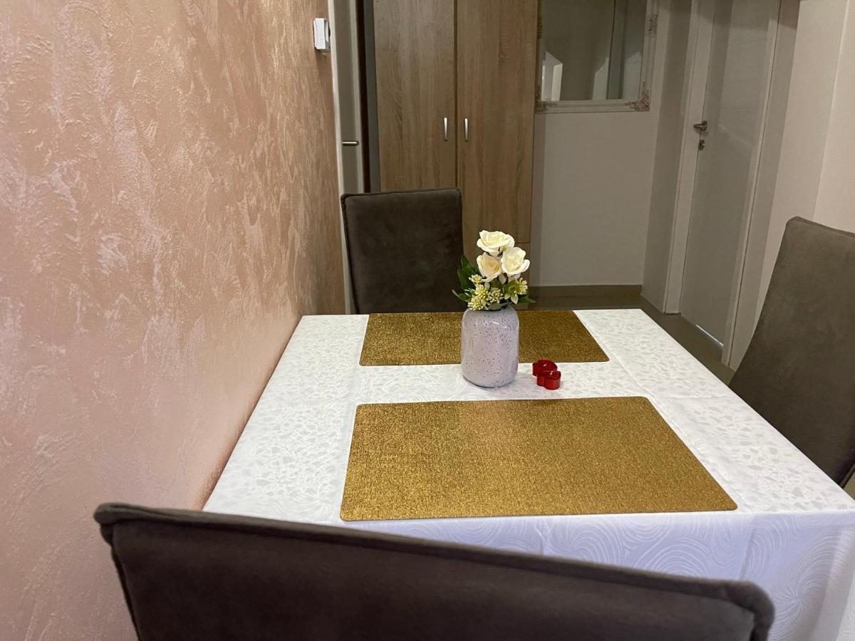 Apartman 1 Apartment Sremska Mitrovica Exterior photo
