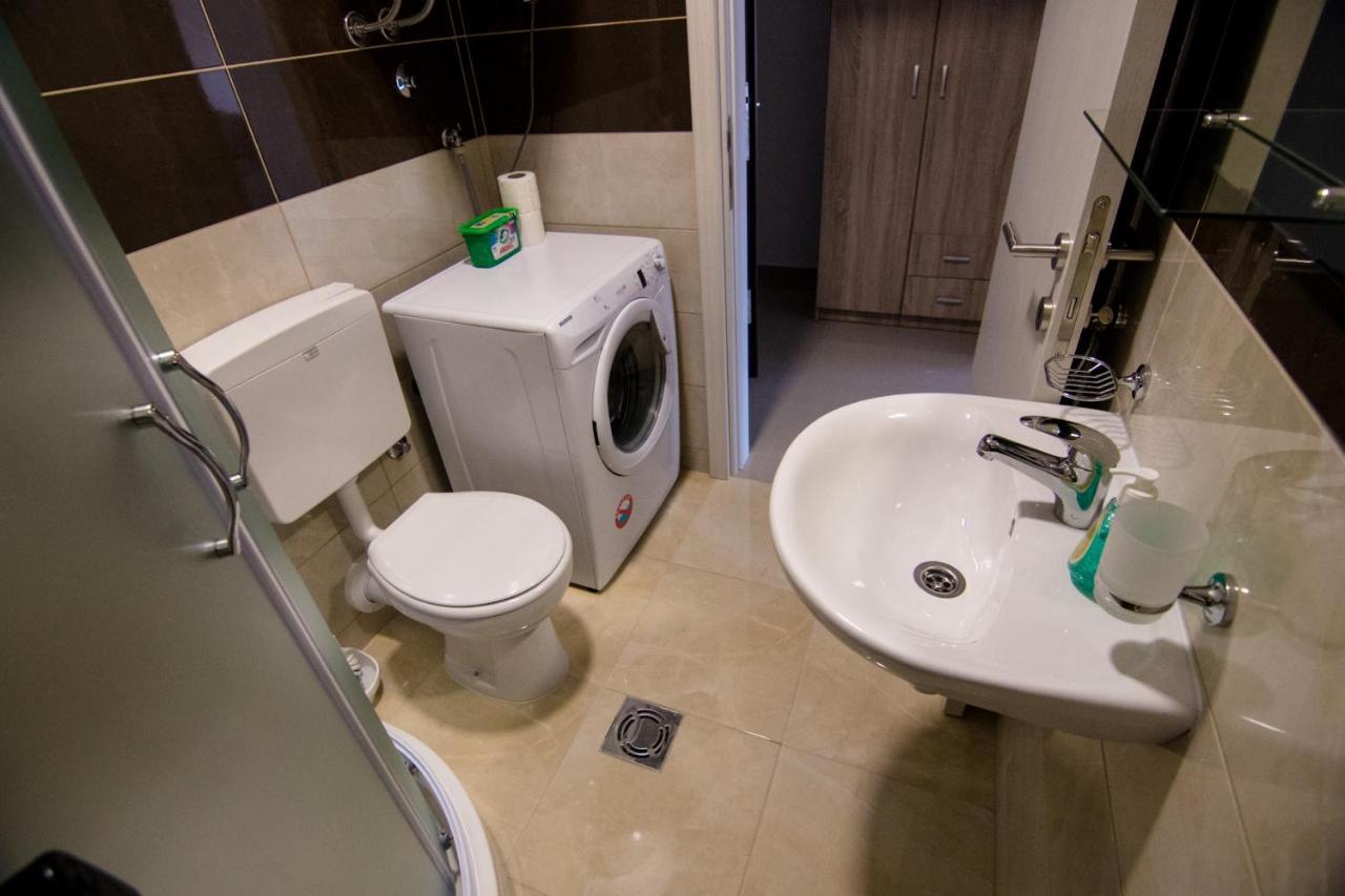 Apartman 1 Apartment Sremska Mitrovica Exterior photo
