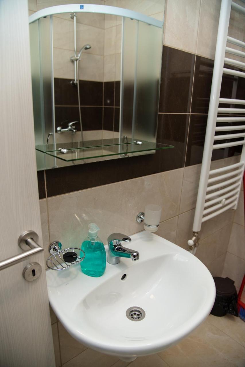 Apartman 1 Apartment Sremska Mitrovica Exterior photo